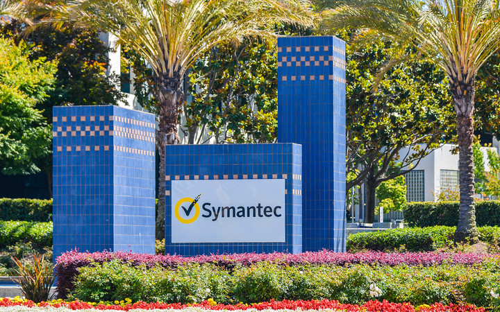 Symantec Beats Earnings Estimates, CFO to Resign