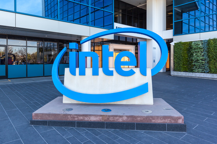 Intel Shares Plunge on Falling Margins, Increased Competition