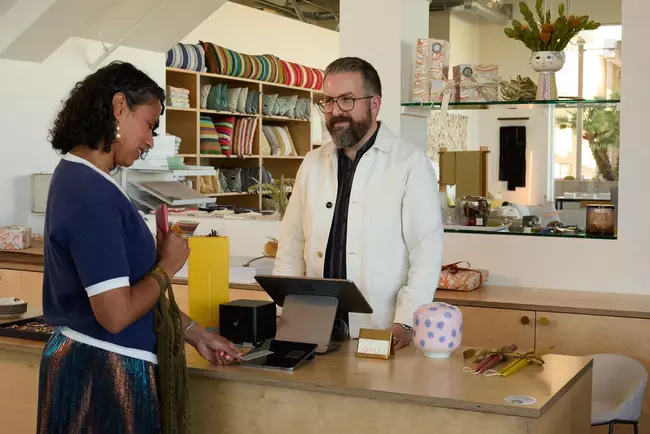 How to Choose the Best Retail POS System for Your Retail Business (2025)