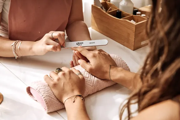 How to Open a Nail Salon