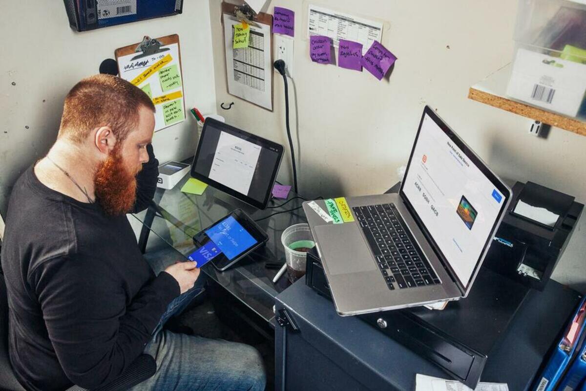 6 Ways to Measure and Improve Your Business' Reputation Square