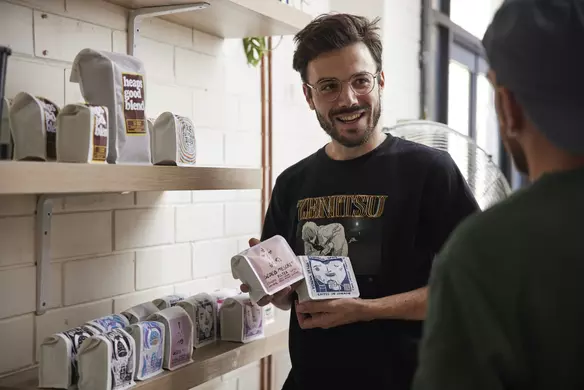 How to Create an Evolving Brand Identity