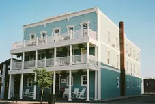 Comment The Grove Hotel est devenu une entreprise multifacette avec l’aide de Square