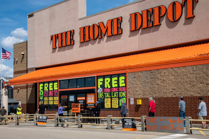 Home Depot Eyes Pro Market With HD Supply Buy