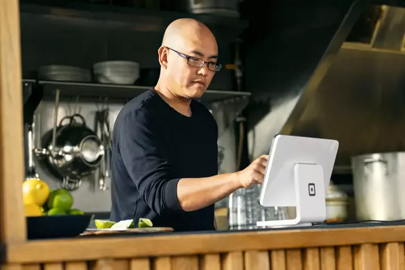 Votre liste de contrôle de l’équipement essentiel d’un restaurant à service complet