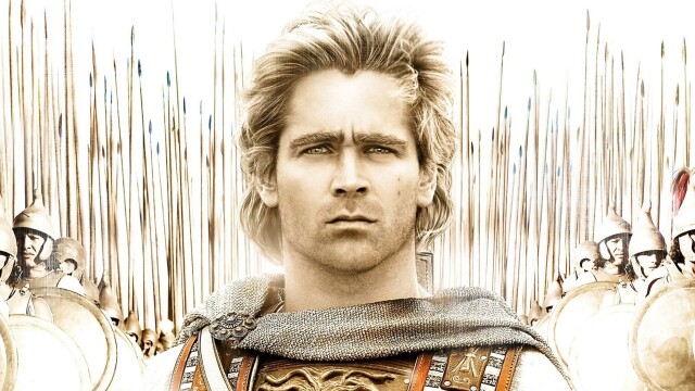 alt="Colin Farrell dressed as Alexander the Great with rows of soldiers behind him in Alexander, 2004 epic"