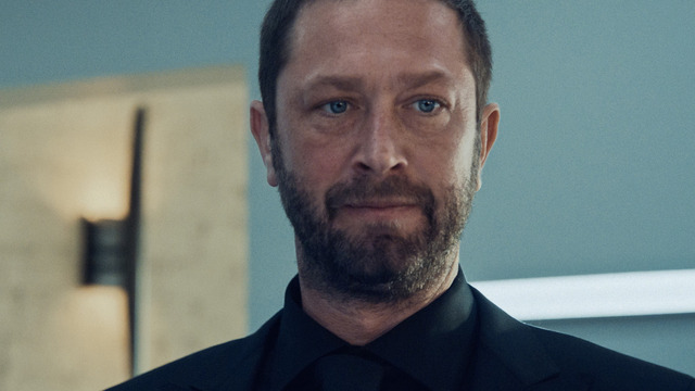 Ebon Moss-Bachrach as Richard Richie Jerimovich in The Bear.jpg