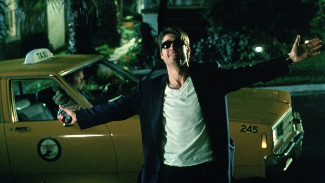 alt="Jerry Maguire image - tom cruise as jerry maguire outside a taxi"